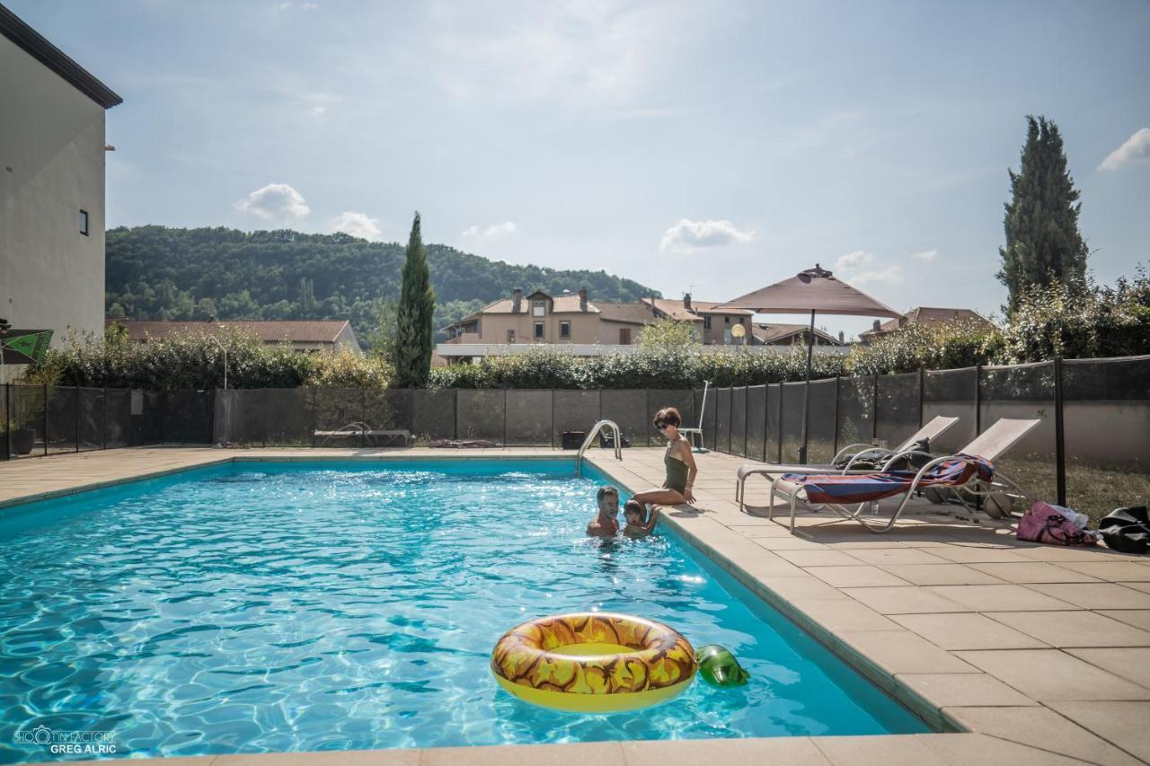Hotel Cap Vert En Aveyron サンタフリク エクステリア 写真