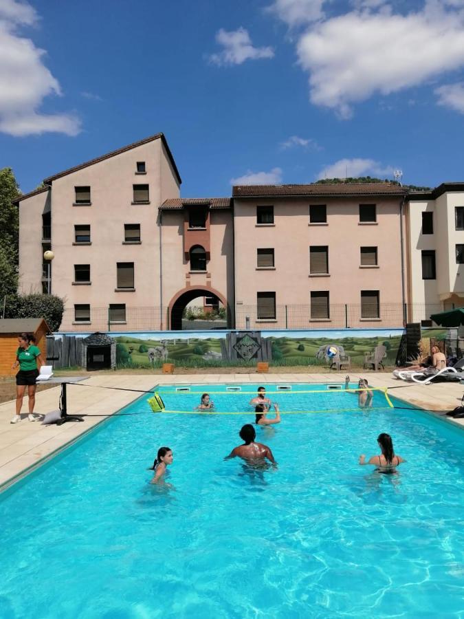 Hotel Cap Vert En Aveyron サンタフリク エクステリア 写真