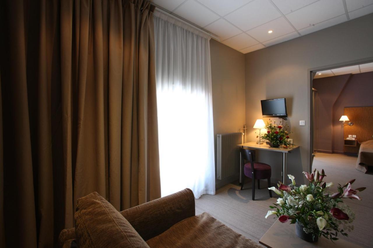 Hotel Cap Vert En Aveyron サンタフリク 部屋 写真